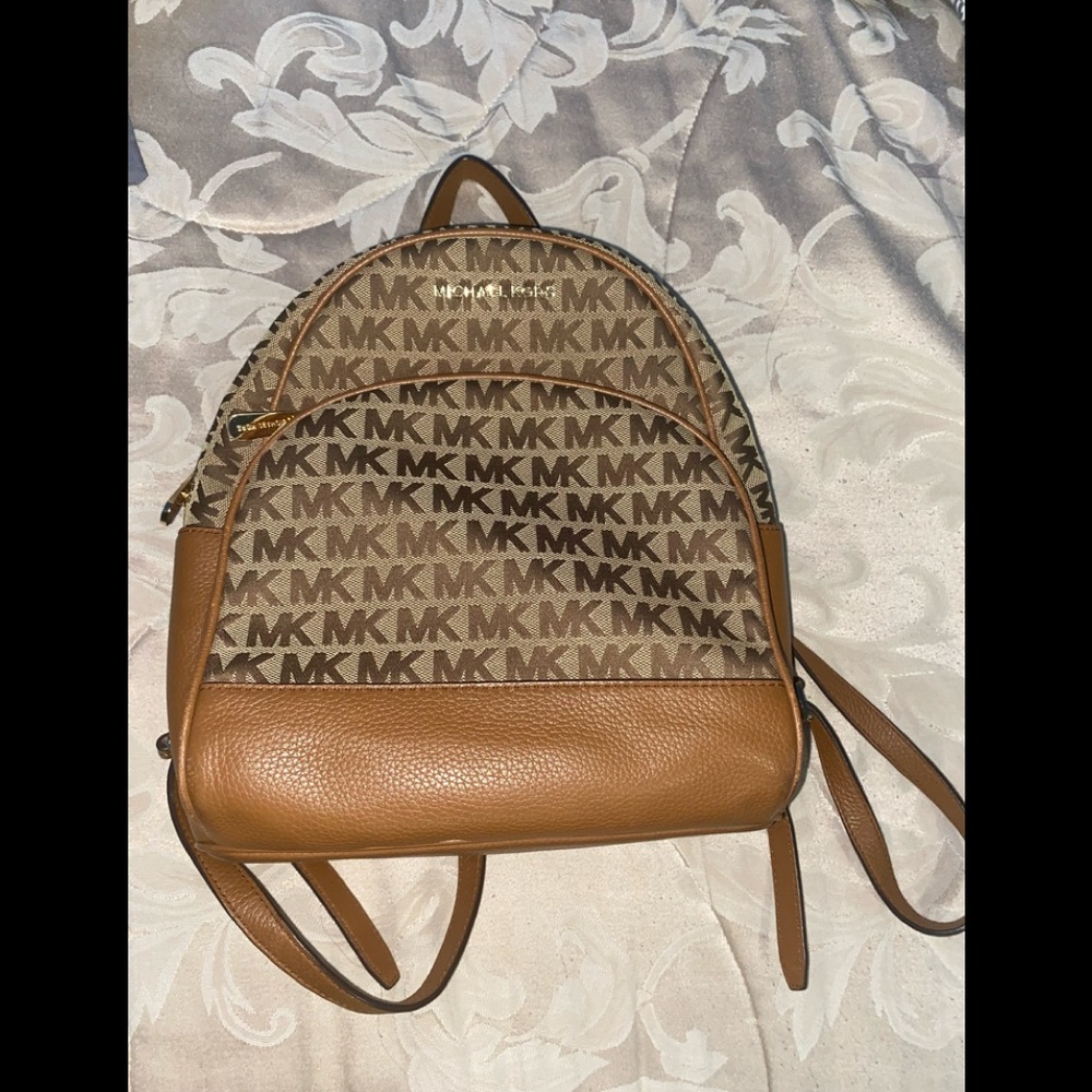 Michael Kors MK Abbey Backpack